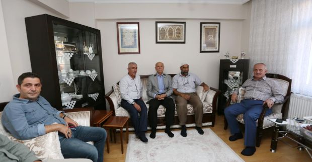 Başkan Aygün Hacı Ziyaretlerini Sürdürüyor