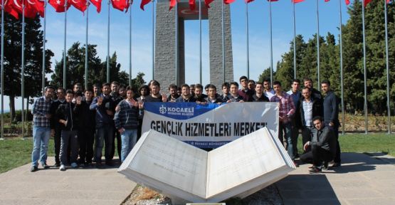 Büyükşehir üniversitelileri Çanakkale’ye götürdü