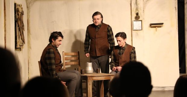 İzmit Belediye Tiyatrosu ilk oyunuyla uluslararası tiyatro ödülü kazandı